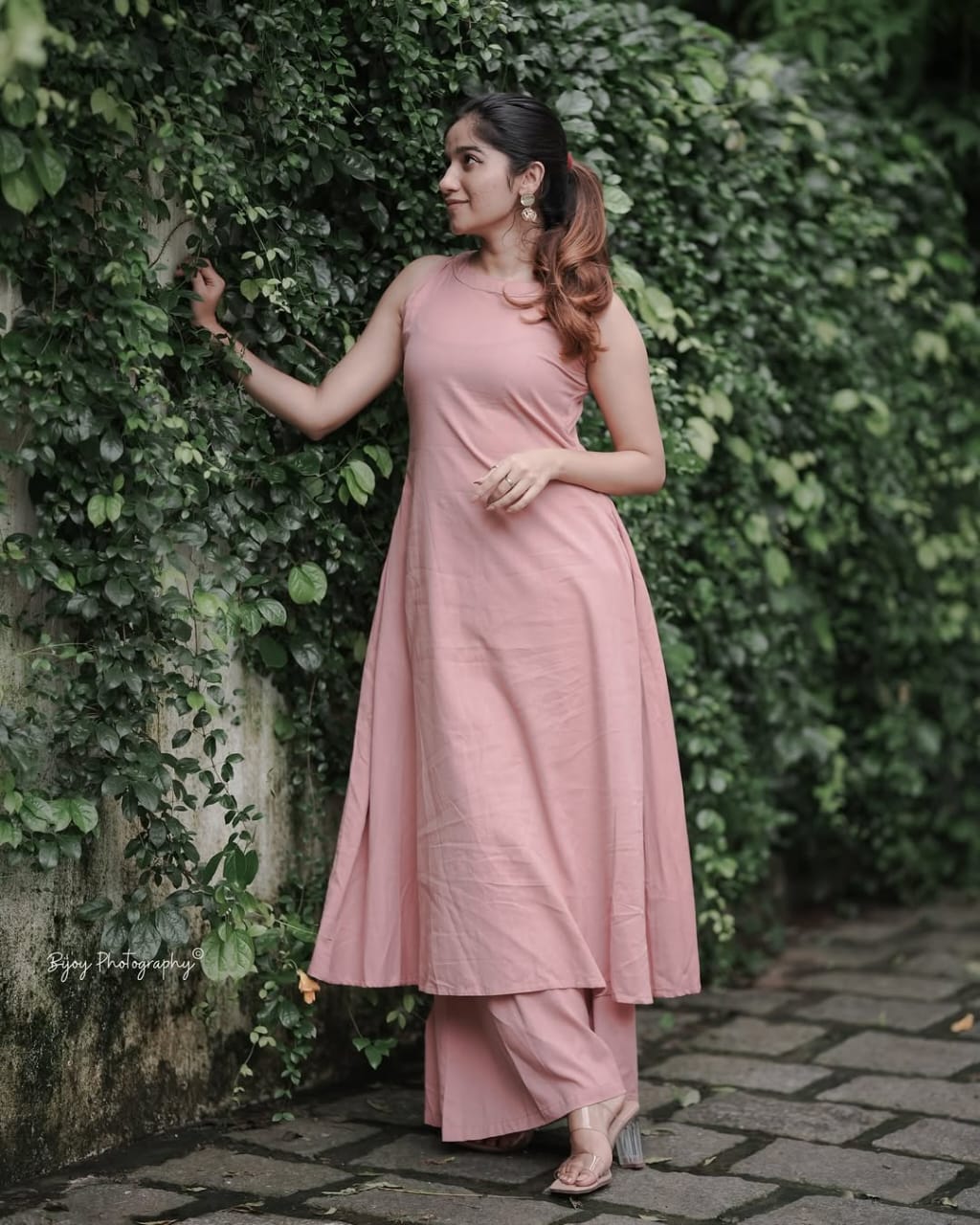 Rose Aura Pure Cotton Slub Sleeveless Kurta Palazzo Set