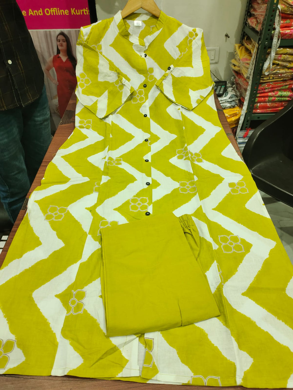 Sunlit Chevron Zigzag Cotton Kurti Pant Set