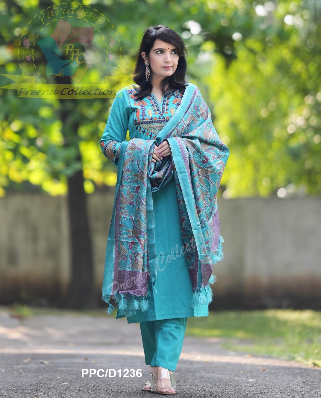 Azure Handloom Aari Embroidered Suit Set